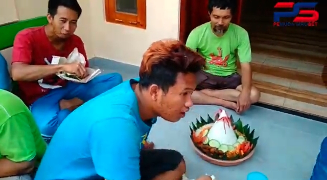 PEMBUATAN JALAN RT